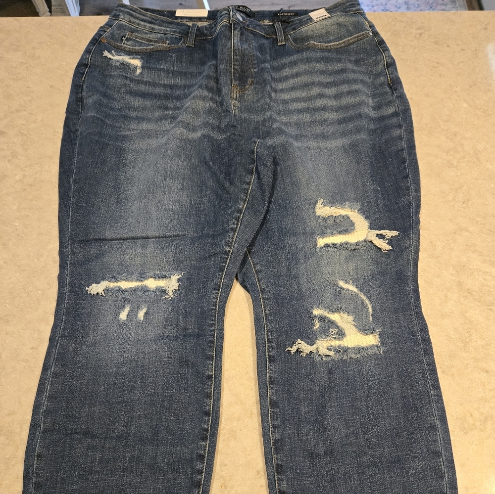 Judy Blue Ripped Denim Boyfriend Jeans 22W